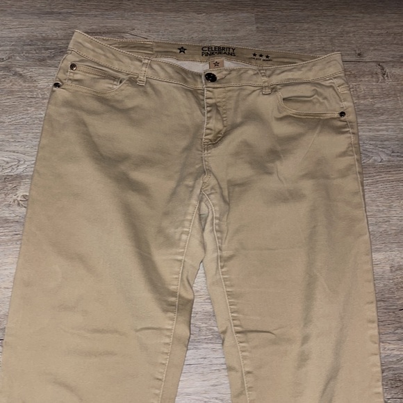Celebrity pink jeans size 15 tan color low rise skinny - Picture 5 of 8